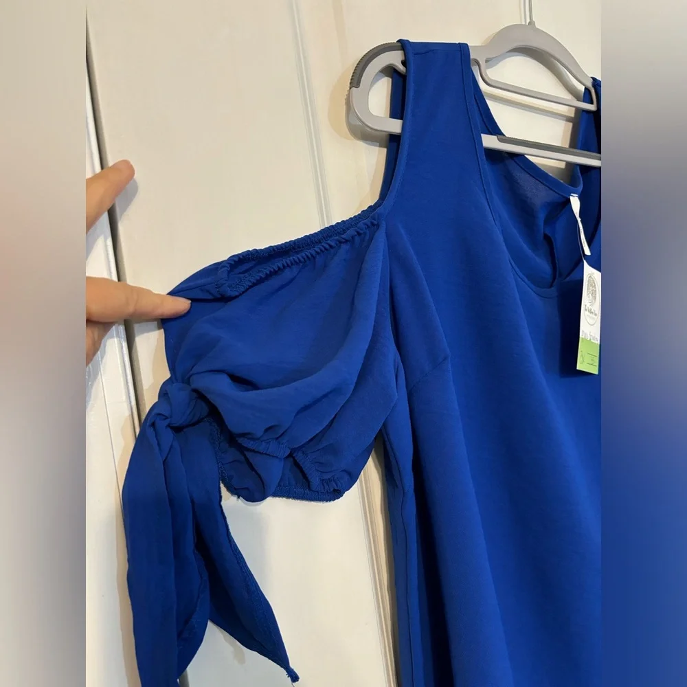 NWT, Boutique Cold Shoulder Royal Blue blouse 3X plus size - Picture 5 of 9